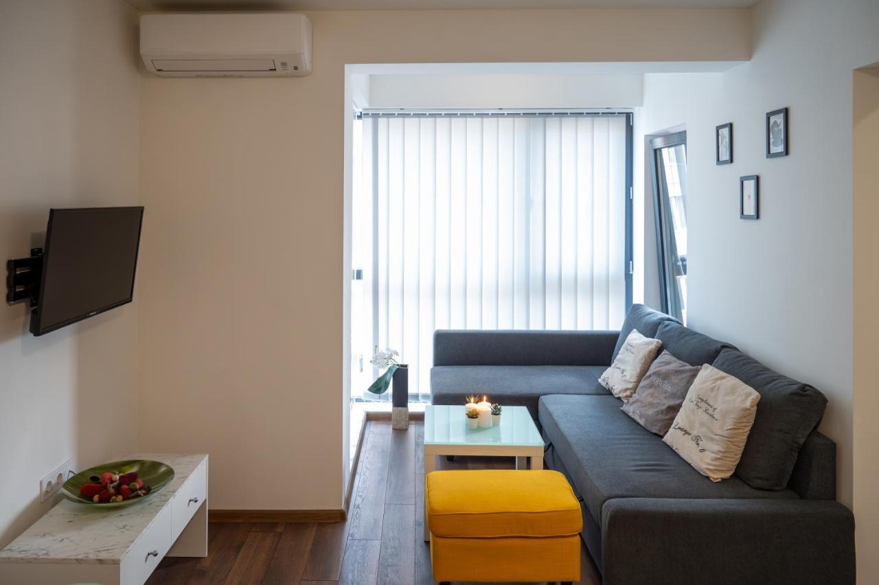 Bright Studio In The City Center Szófia Kültér fotó