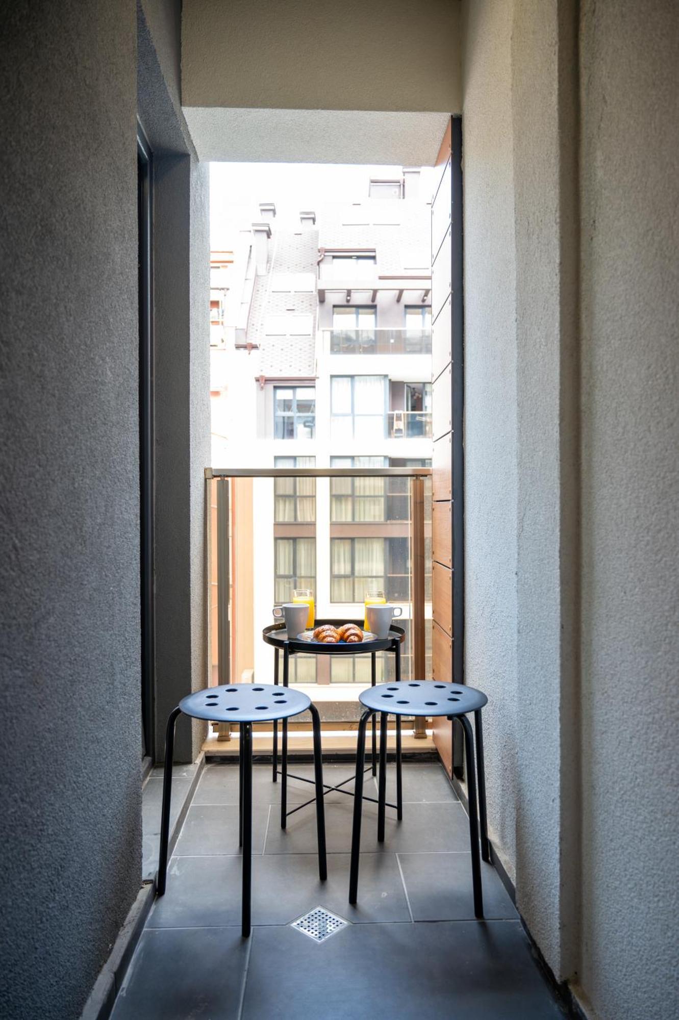Bright Studio In The City Center Szófia Kültér fotó